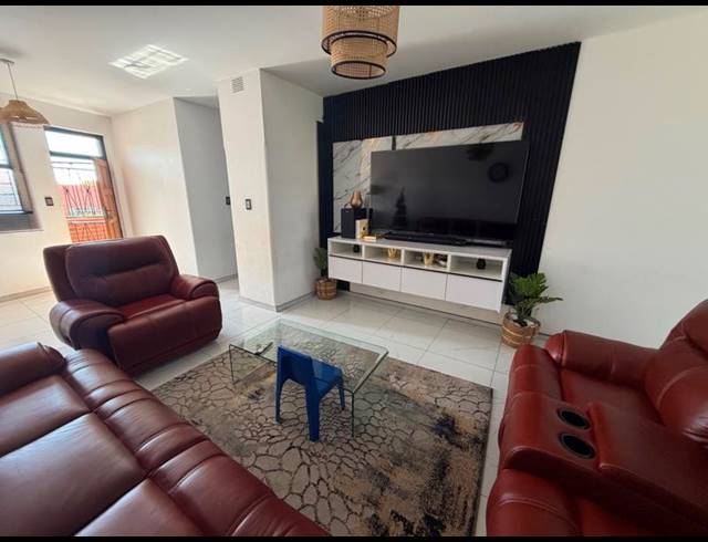 3 BEDROOM APARTMENT FOR SALE IN ARCADIA